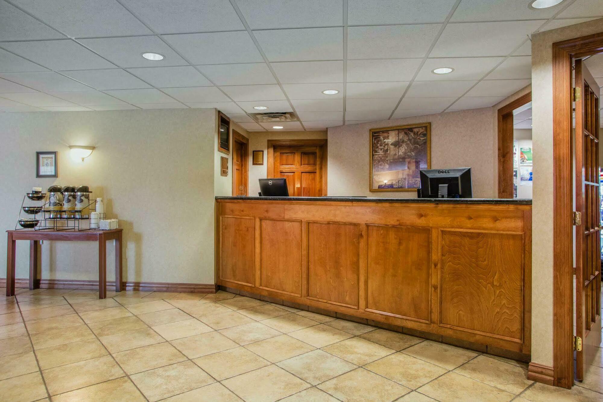 Quality Inn & Suites Downtown Green Bay Exterior foto